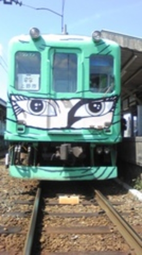 伊賀鉄道　忍者列車