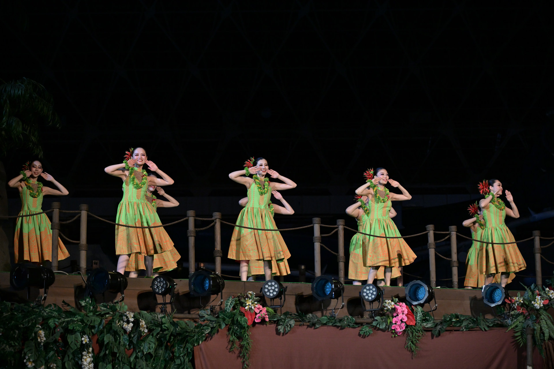 ポリネシアンショー