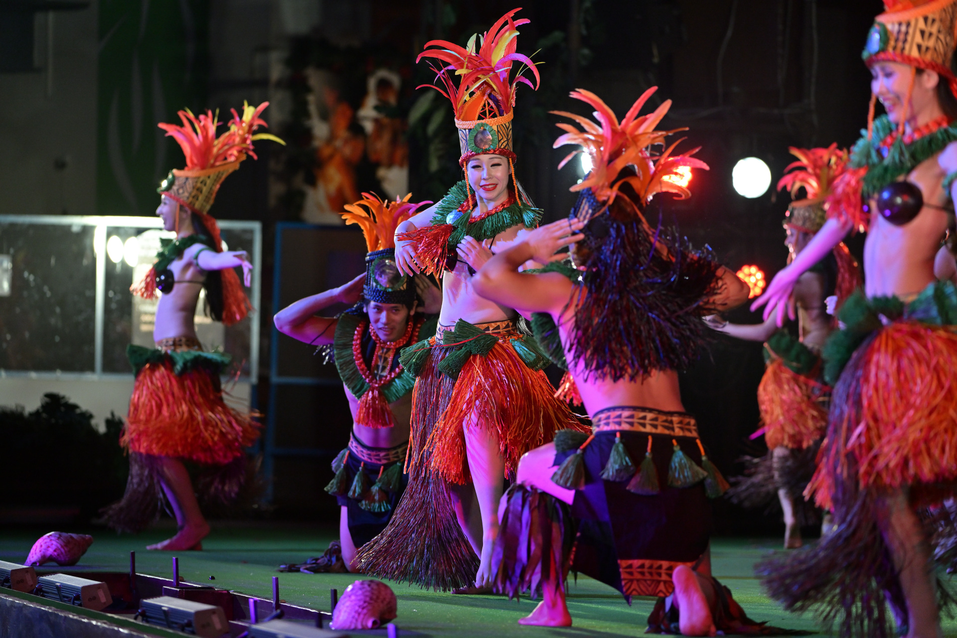 ポリネシアンショー