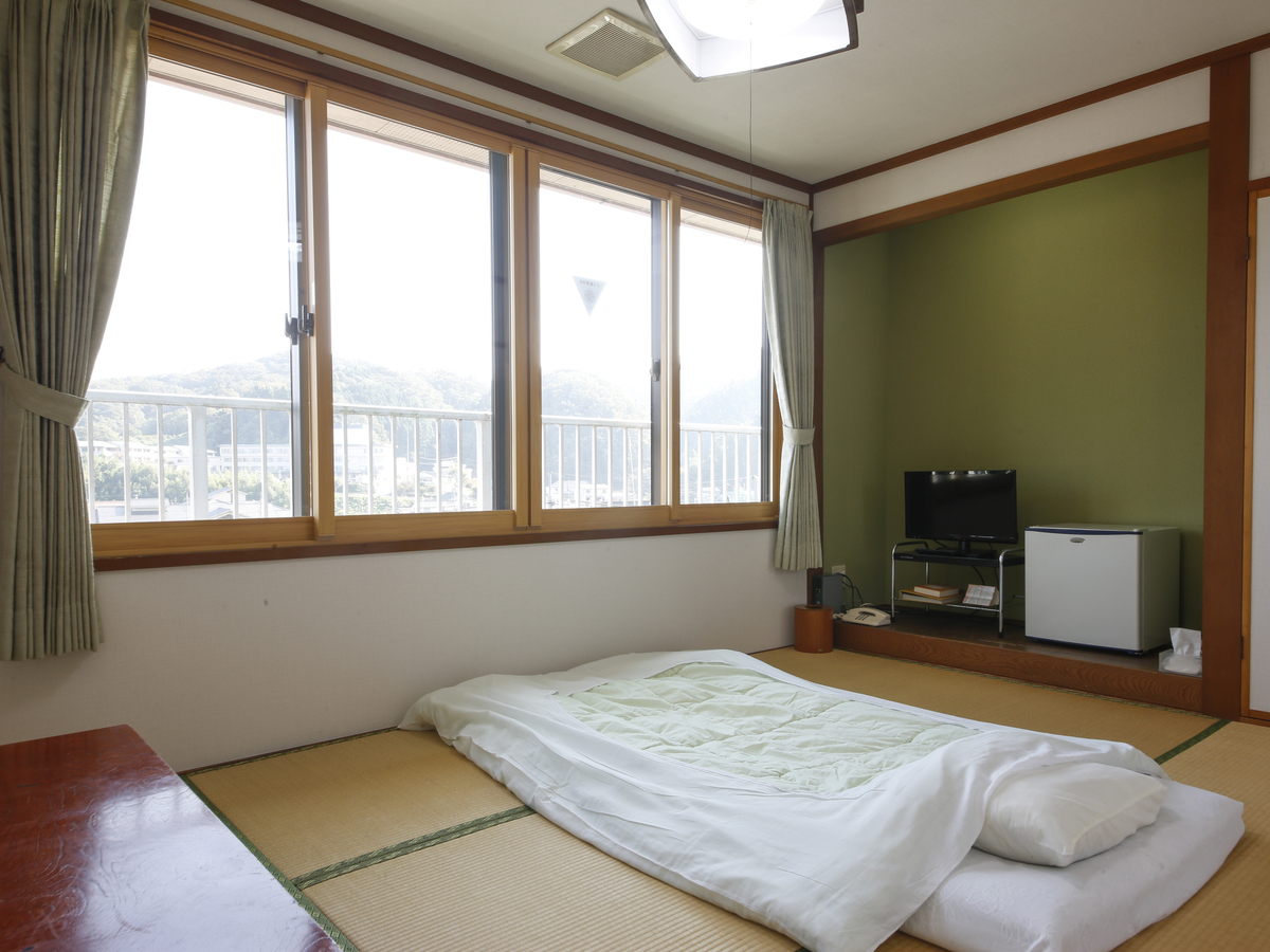 お一人様でも畳のお部屋をご用意。和室６帖／例