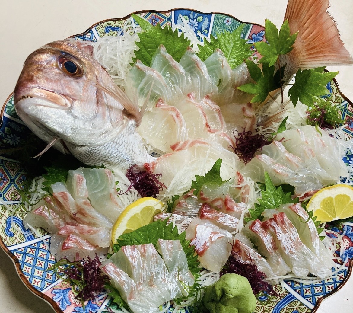 ◎ふたりで一尾豊後鯛の姿造り　例