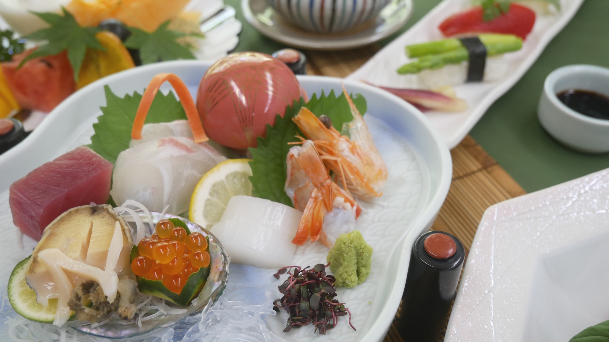 見た目も美しい【女子のご褒美会席】鮑・うに・いくらなどのお刺身