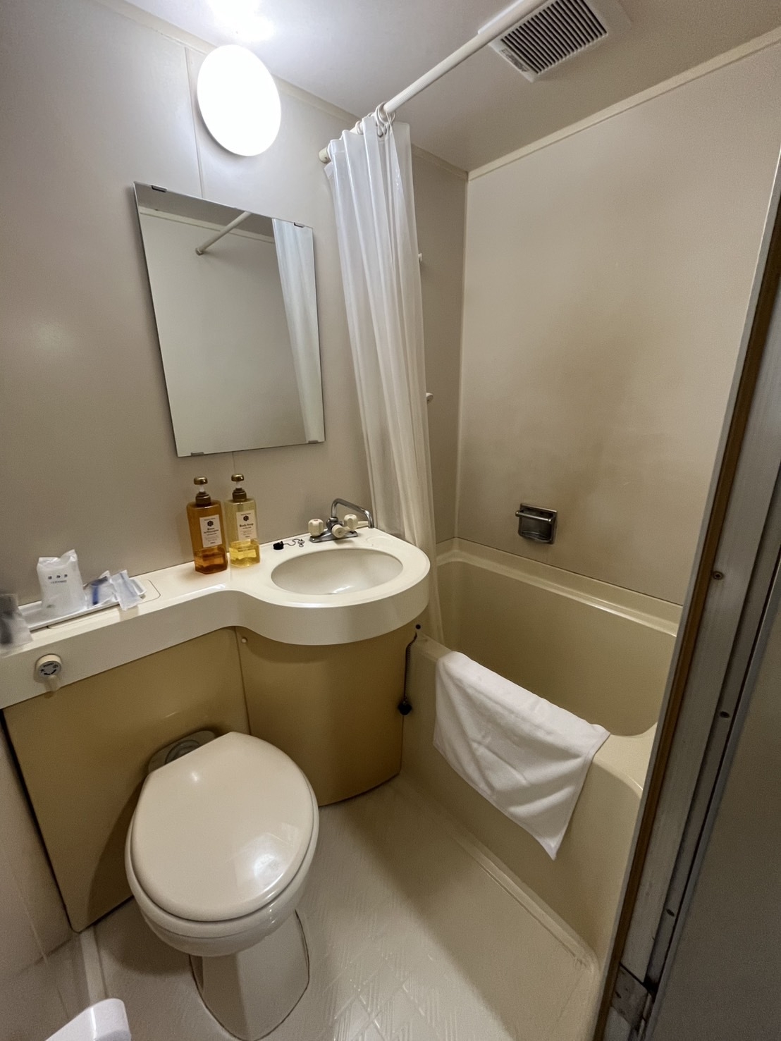 【喫煙可能をリーズナブルなお値段で！！！】　素泊まり喫煙シングルルーム！