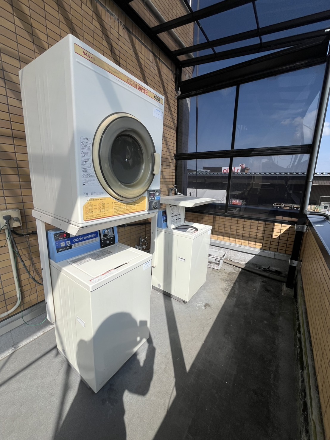 2F　洗濯機、洗濯干し場