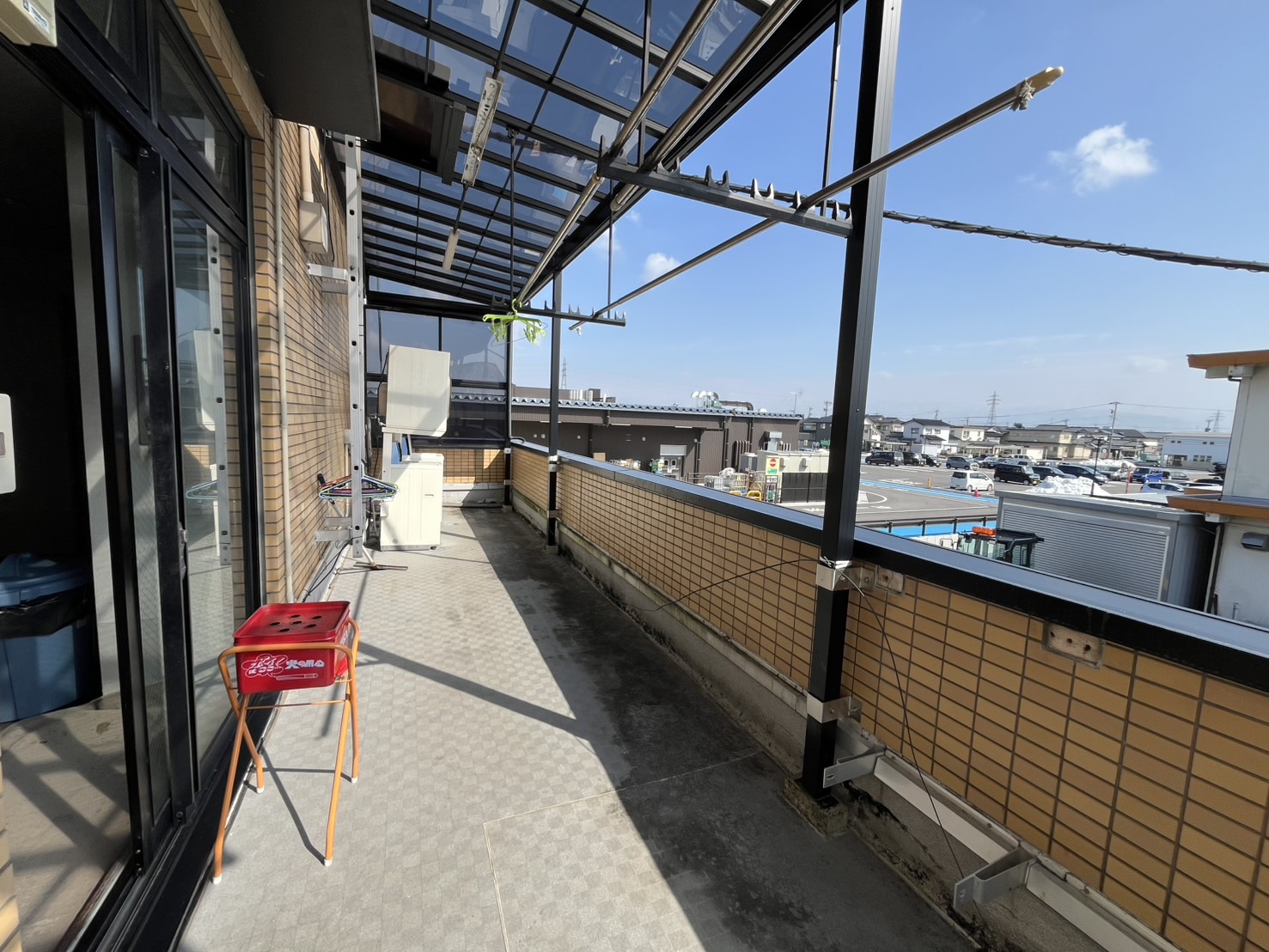 2F　洗濯機、洗濯干し場