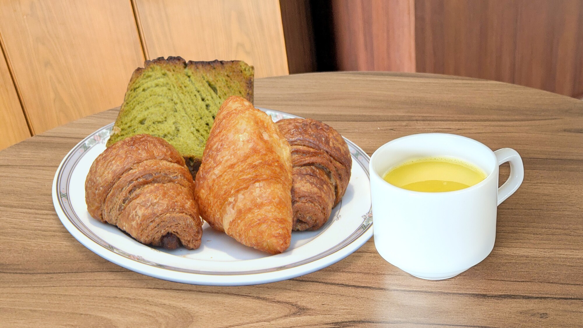 朝食とご一緒に、コーヒーやスープも無料でお召し上がりください