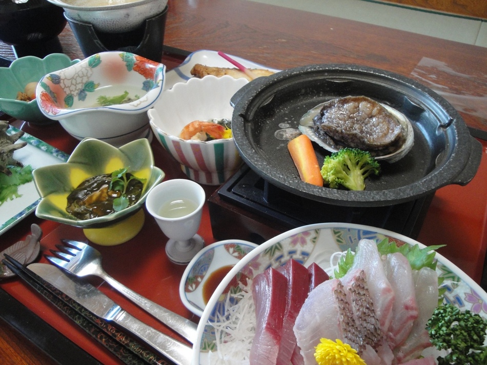 選べるメイン！鮑または牛陶板焼き付き特選和膳プラン