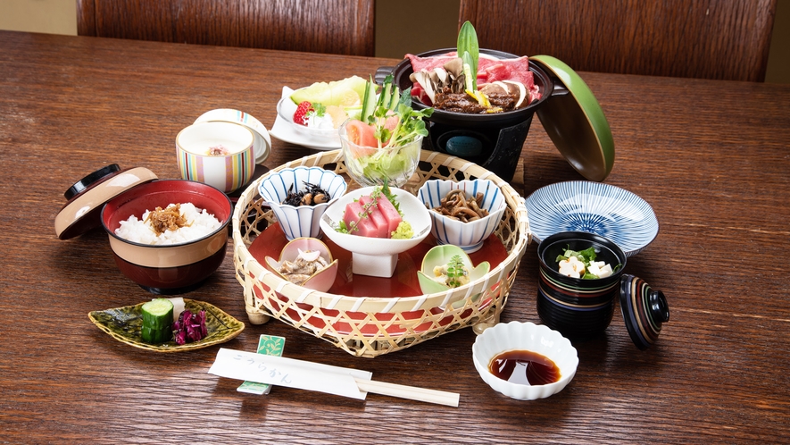 *昼食（一例）/日帰りプランでお楽しみいただける昼食。