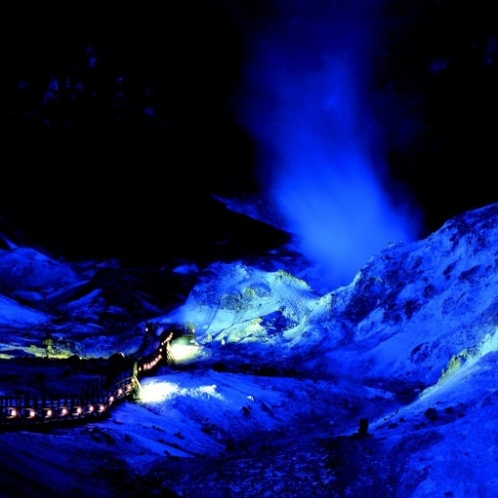 【鬼火の路】幻想的な夜の地獄谷・・・鉄泉池までの「鬼火の路」