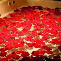 アニバーサリープランの特典　お風呂に浮かべる花びら