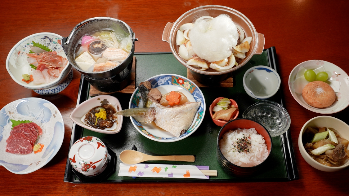 十和田バラ焼きと馬刺し懐石