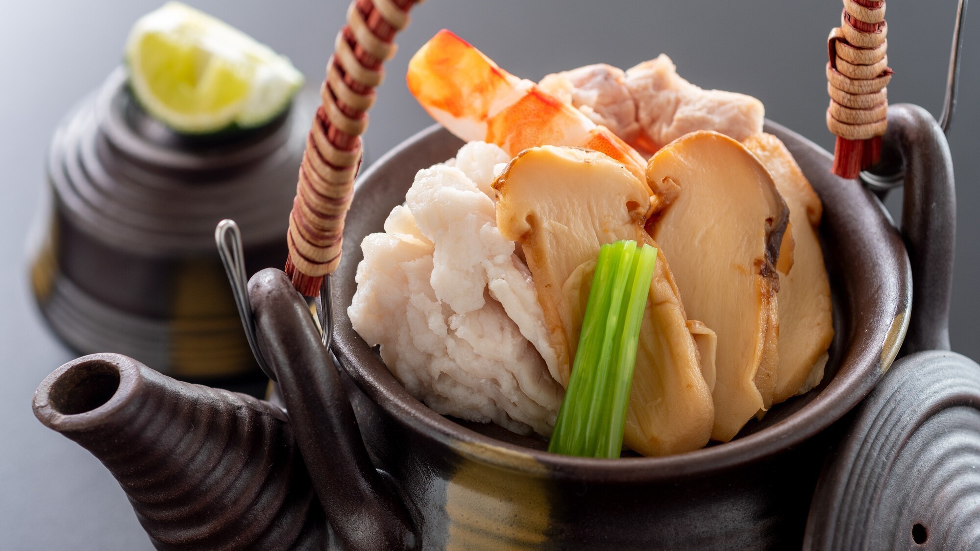 【お部屋食確約】《旬彩物語／秋麗コース》地物伊勢海老の姿造り、土佐あかうしと黒毛和牛の食べ比べを堪能