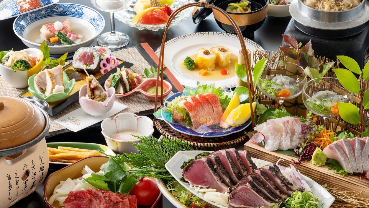 【迷ったらコレ！】鰹の藁焼きタタキはもちろん！豪快な皿鉢料理や土佐の珍味を味わう基本プラン