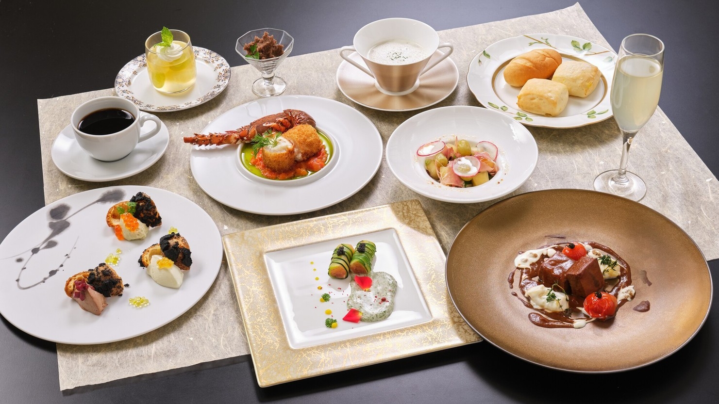 GastronomyTOSA秋フレンチ〜安芸・室戸の恵み編〜室戸産地物伊勢海老をはじめ創作感が溢れる
