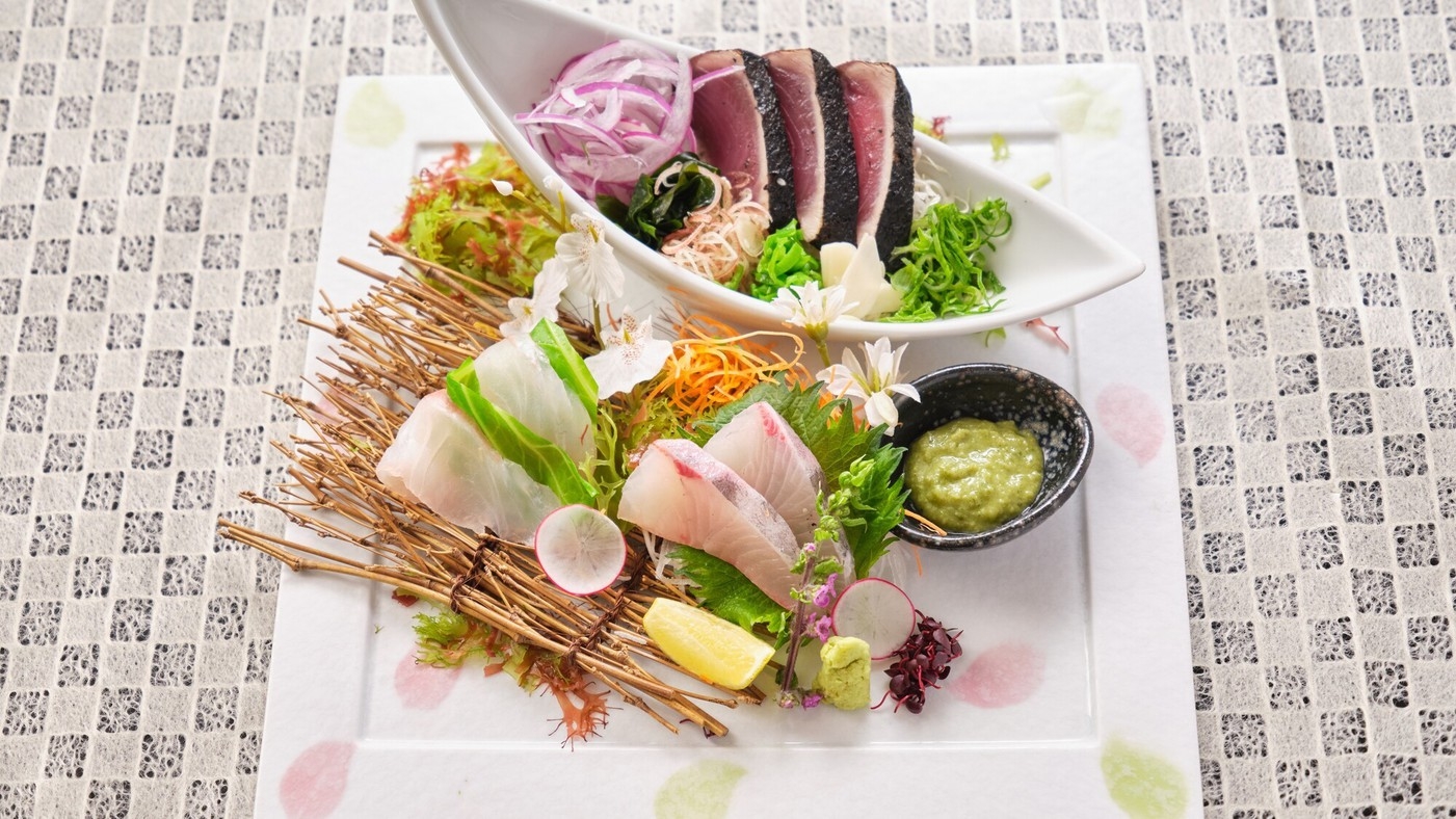 「土佐旬景春会席〜物部川・嶺北の恵み編〜」黒毛和牛や鰹の藁焼きタタキ、春の地物食材を堪能する和会席