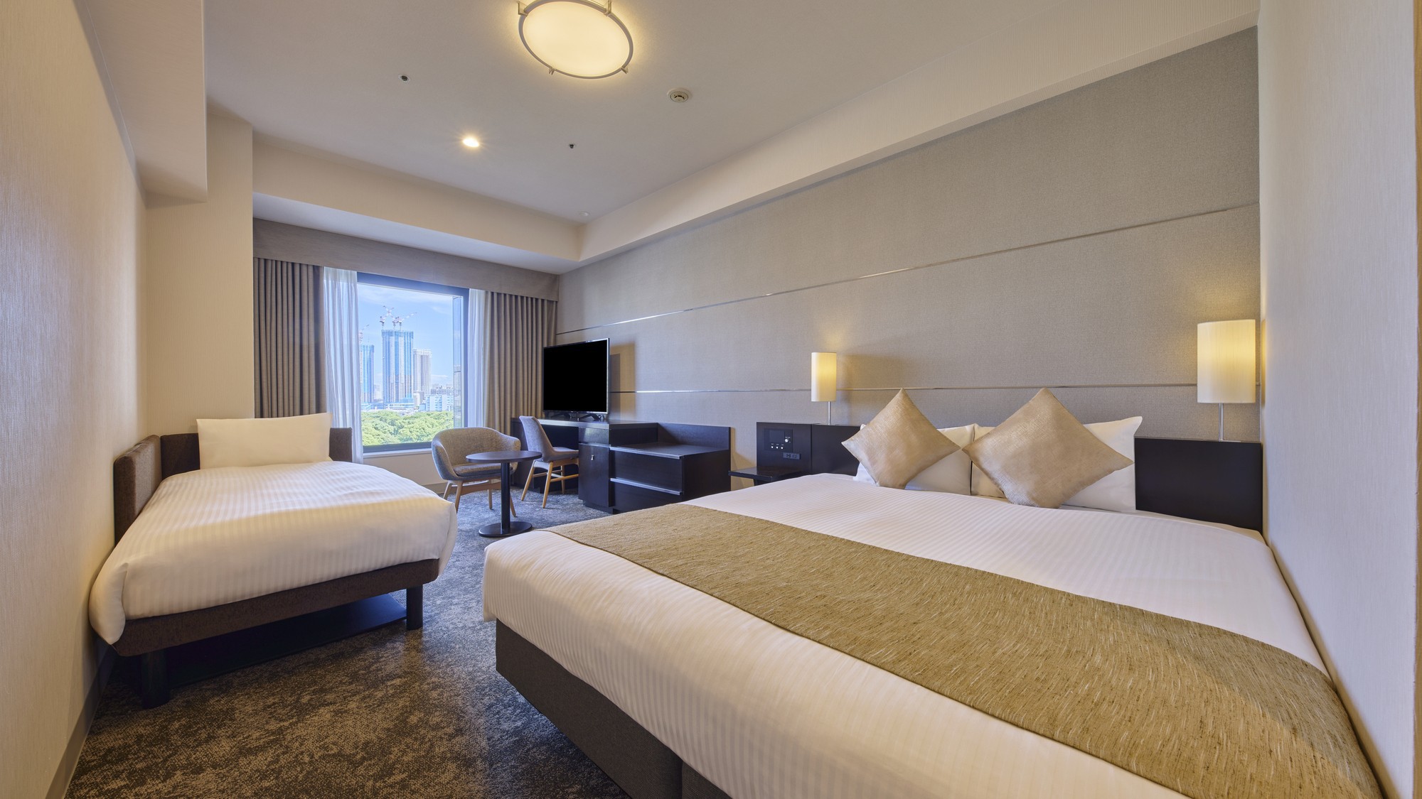 デラックスキング/30平米<ソファベッド/ユニットバス>