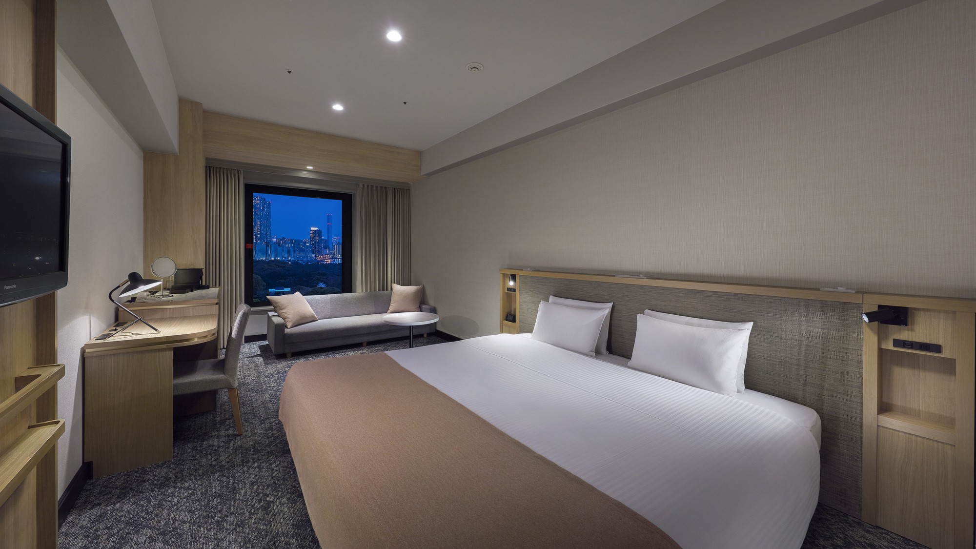 デラックスキング/30平米<ソファベッド/ユニットバス>