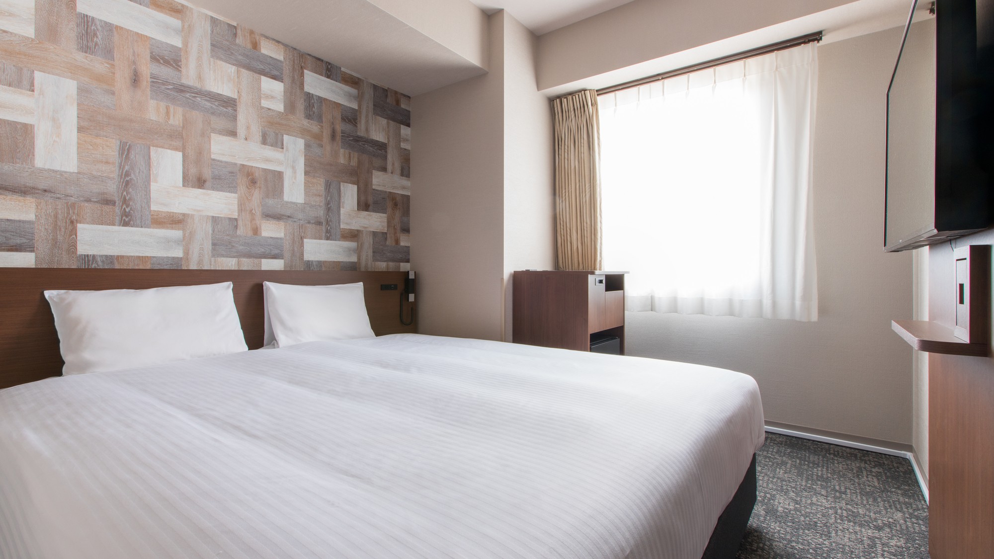 【客室】キング　ハリウッドスタイル ／16平米