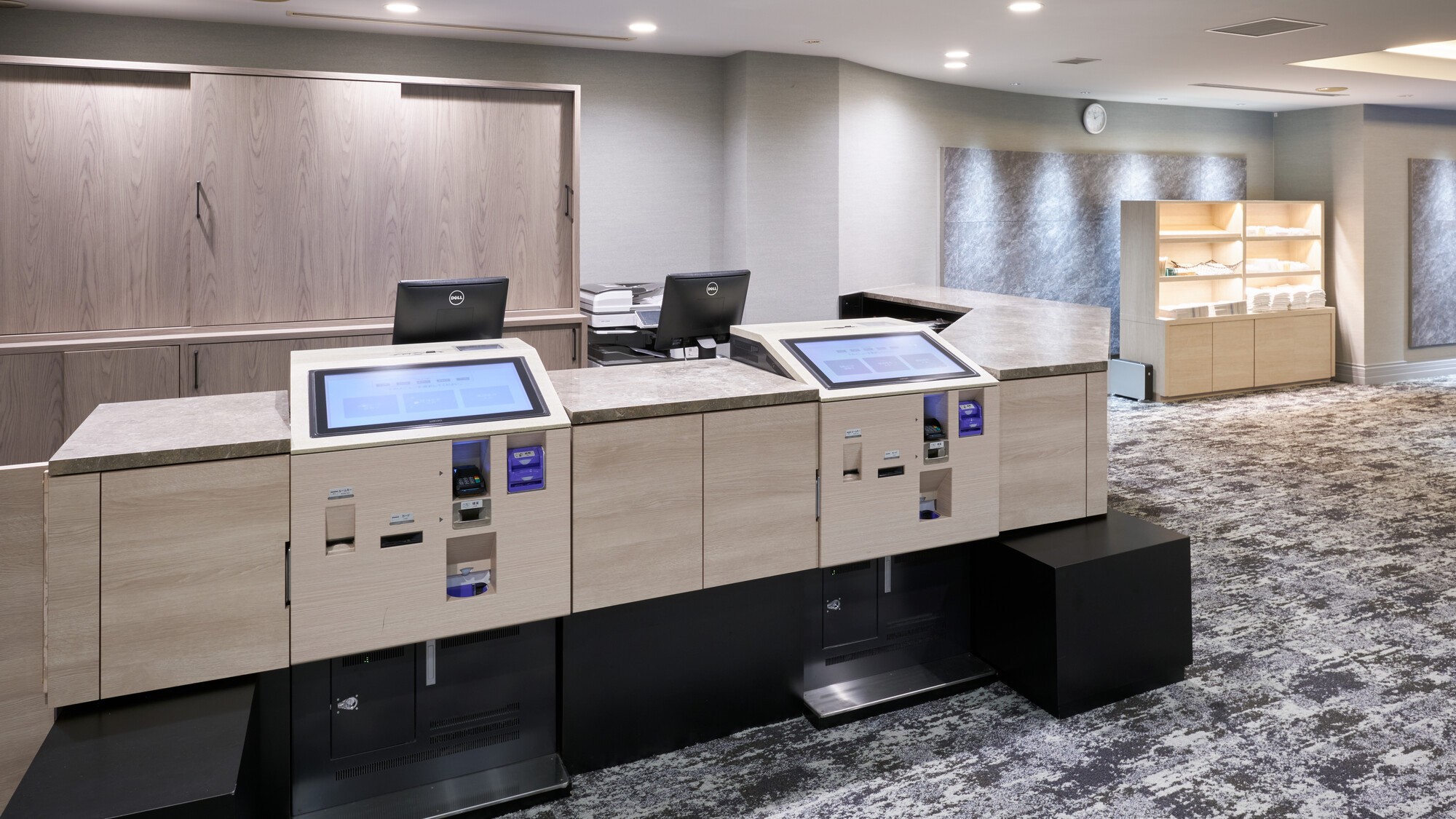 【フロントカウンター】