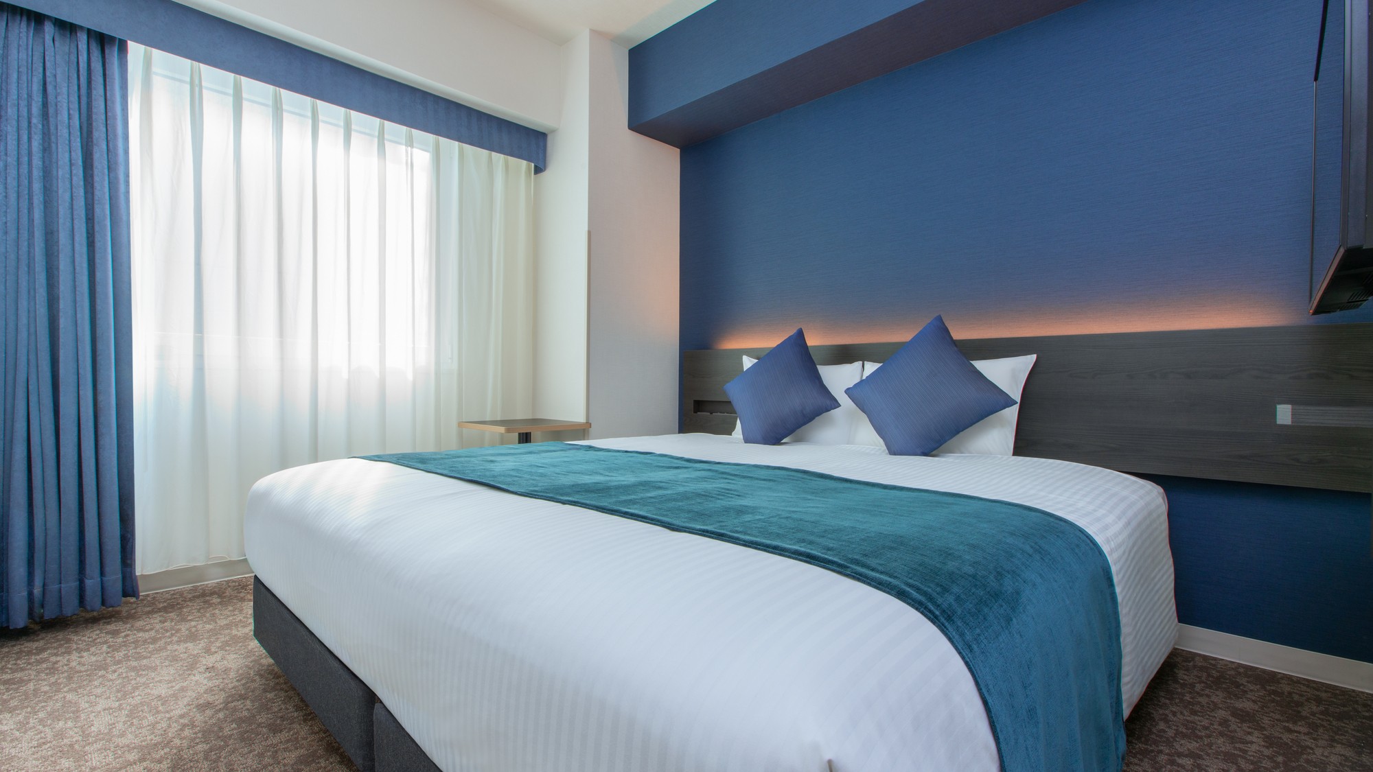 【客室】キング　ハリウッドスタイル16平米