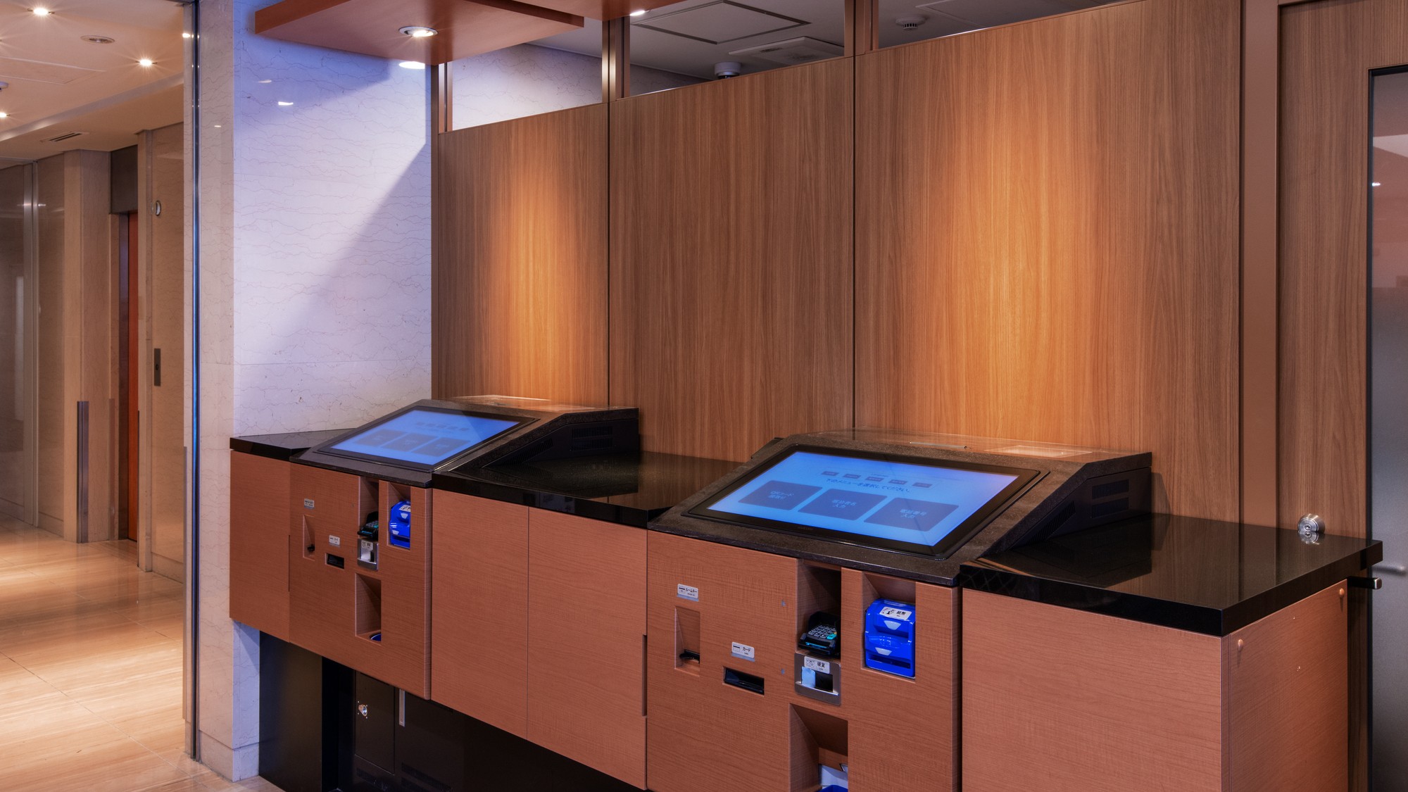 【フロントカウンター】