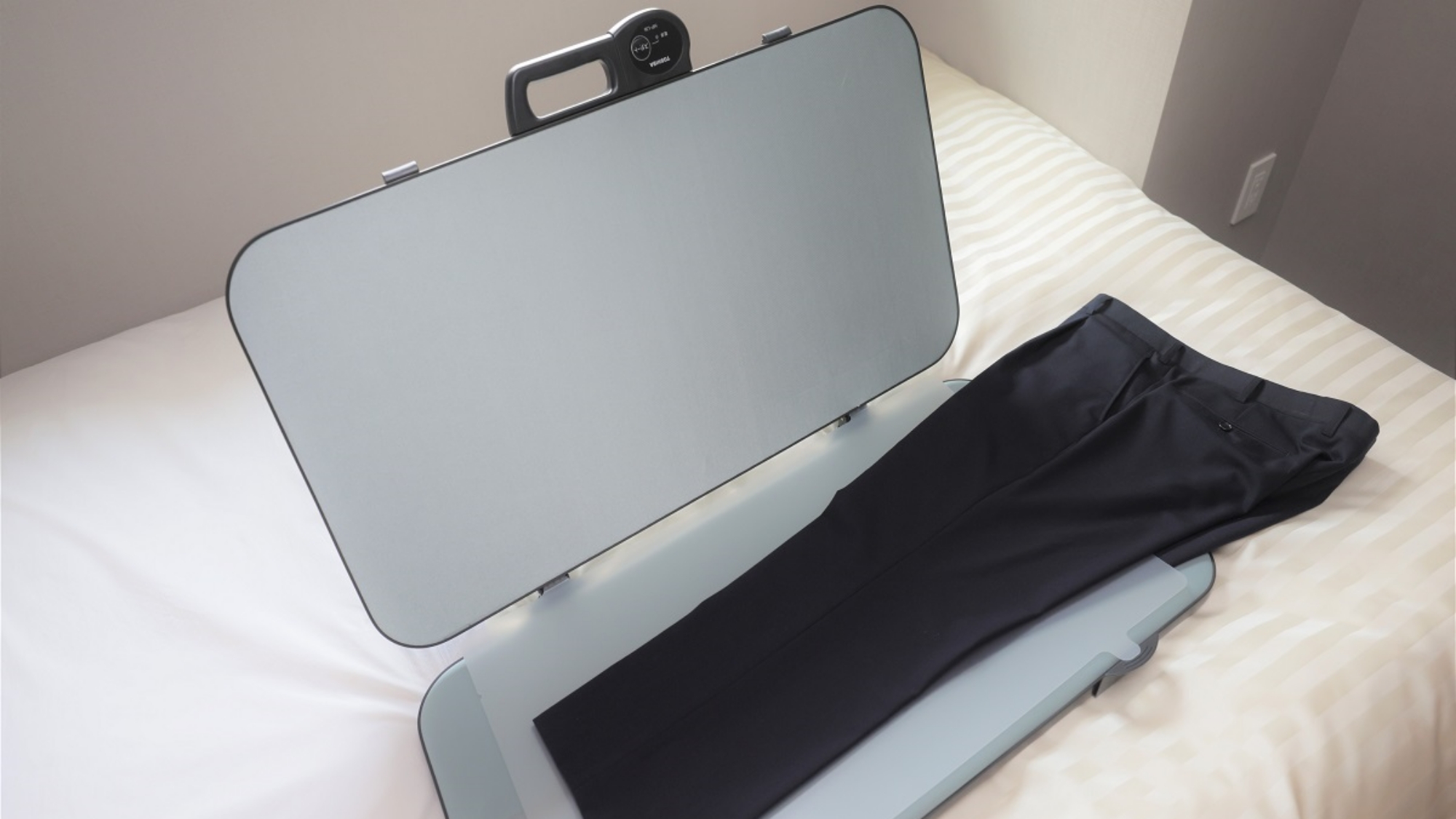 【貸し出し備品】ズボンプレッサー