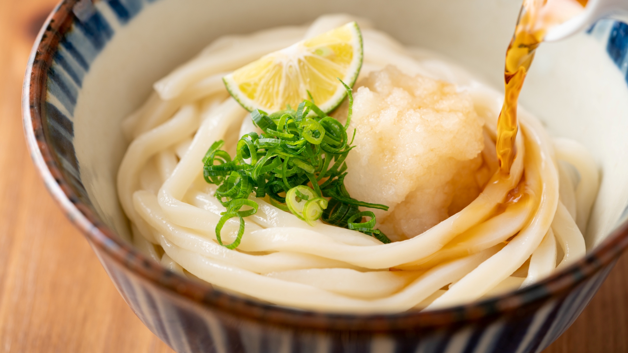 ホテル近くで「ぶっかけうどん」が食べられる！