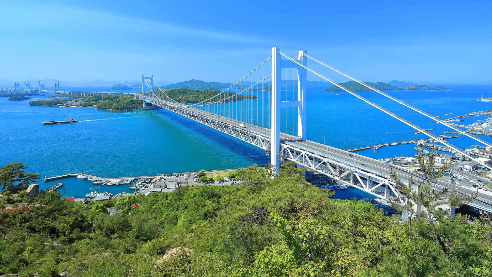 【当館から車で30分】瀬戸内海と瀬戸大橋を一望できる、夕日や夜景の絶景スポット「鷲羽山」