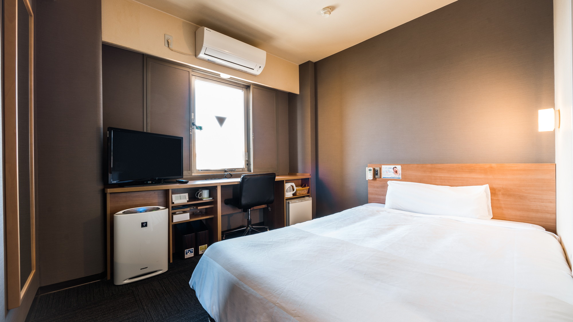 広々ベッドでゆっくりくつろげます【本館】ダブルルーム