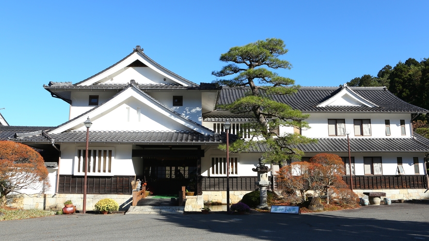 ◆岩村山荘　外観