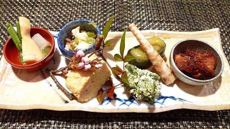 【春季限定】山菜尽くしの前菜一例