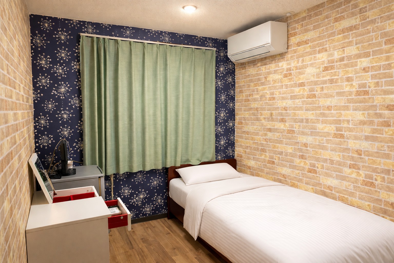 【禁煙】シングルルーム（バス・トイレ共用）