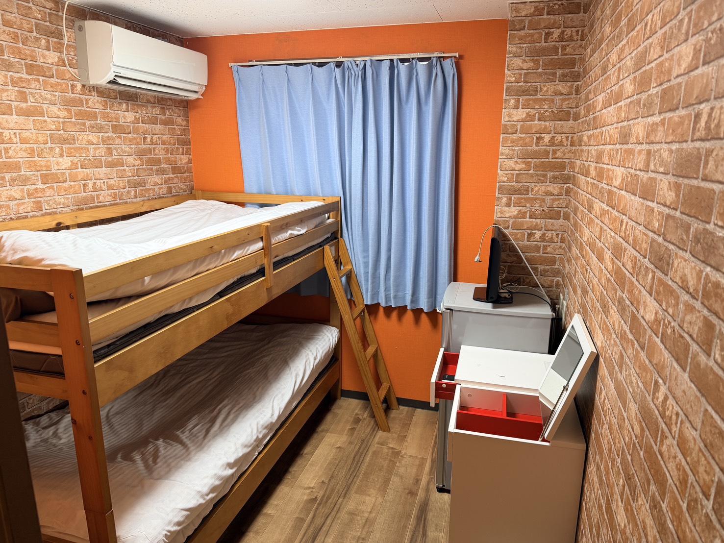 【禁煙】ツインルーム(バス・トイレ共用)※2段ベッド