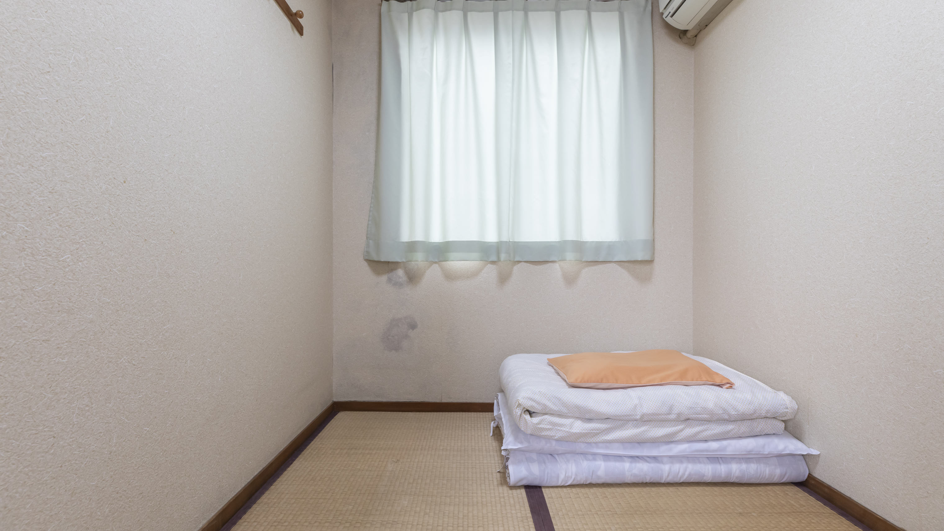 【喫煙】和室1名様（バス・トイレ共用）※訳あり