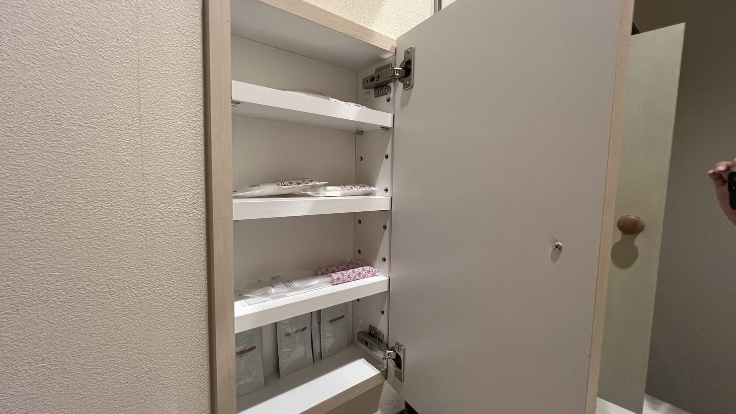 ツインセミダブルベッド付広々寛ぎ和室12畳