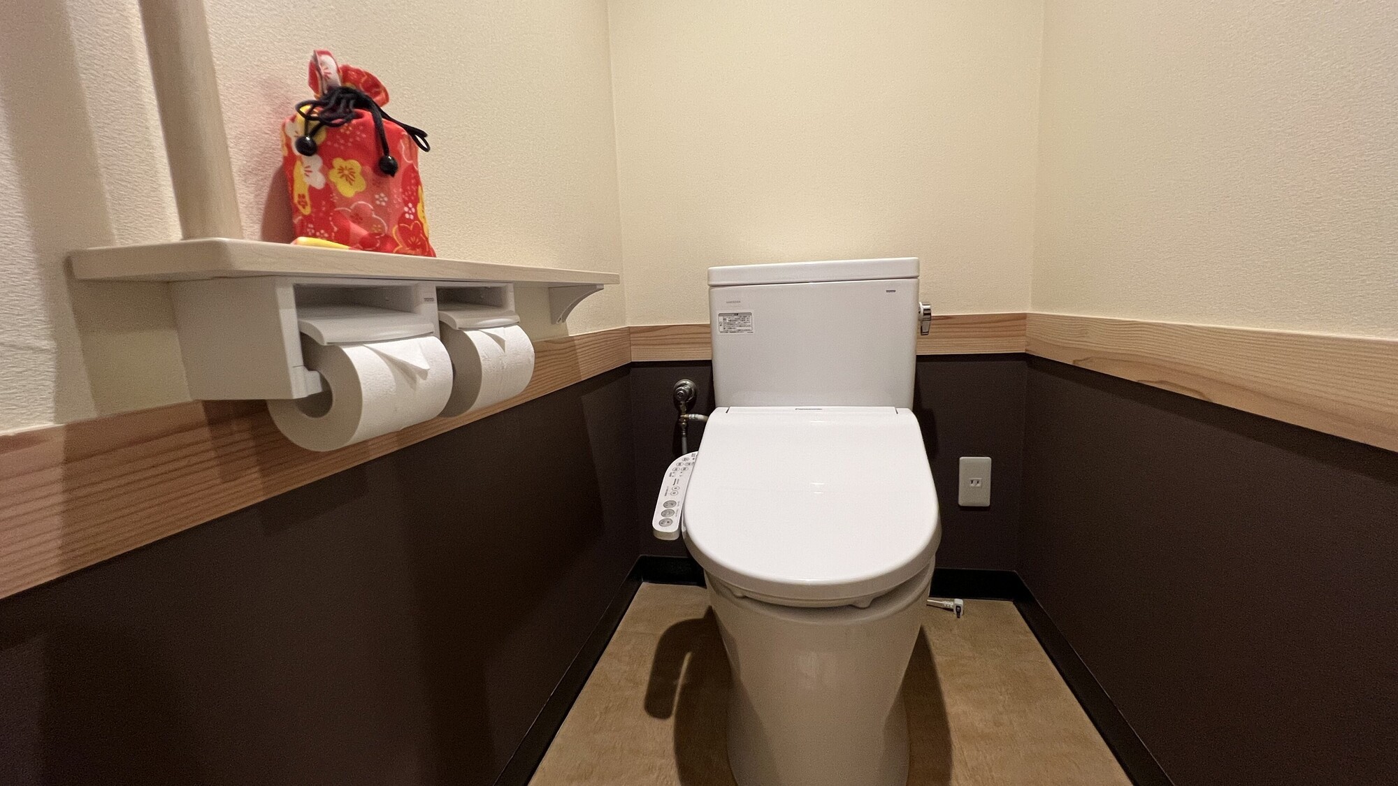 【浅間】ツインセミダブルベッド+ソファーベッド付和室12畳