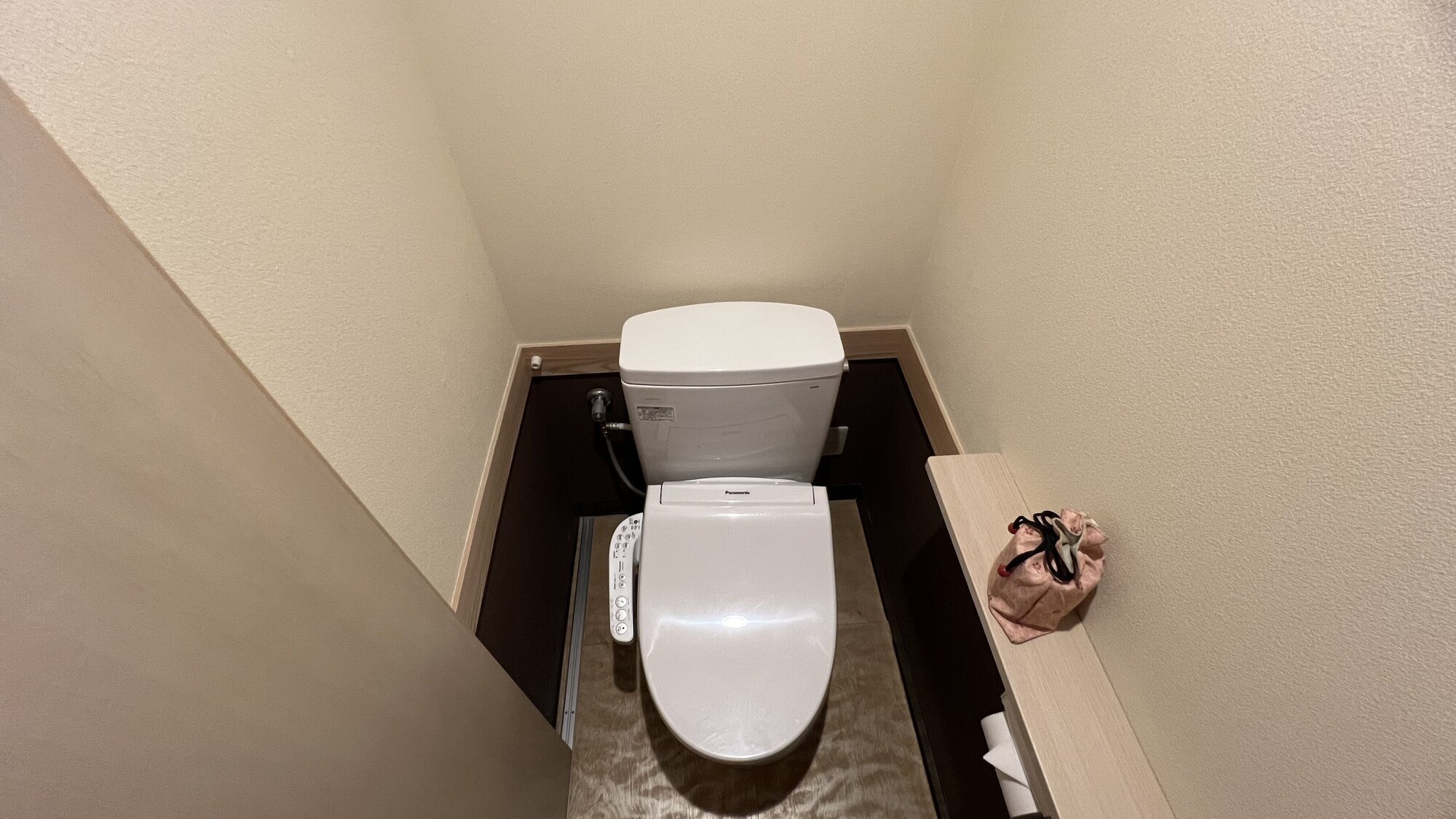 ツインセミダブルベッド付広々寛ぎ和室12畳