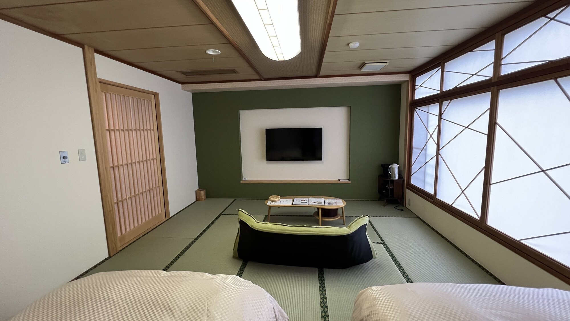 【榛名】ツインセミダブルベッド付広々寛ぎ和室12畳