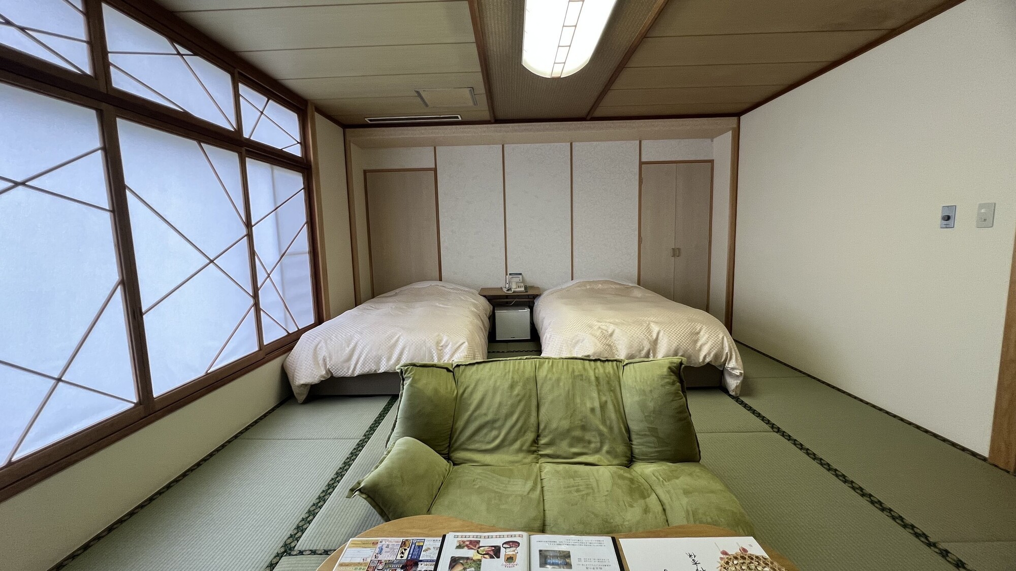 【榛名】ツインセミダブルベッド付広々寛ぎ和室12畳