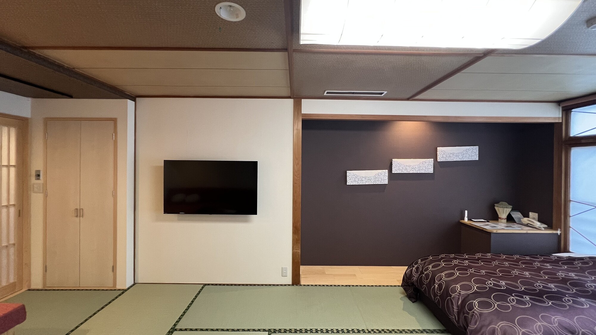 【浅間】ツインセミダブルベッド＋ソファーベッド付和室12畳