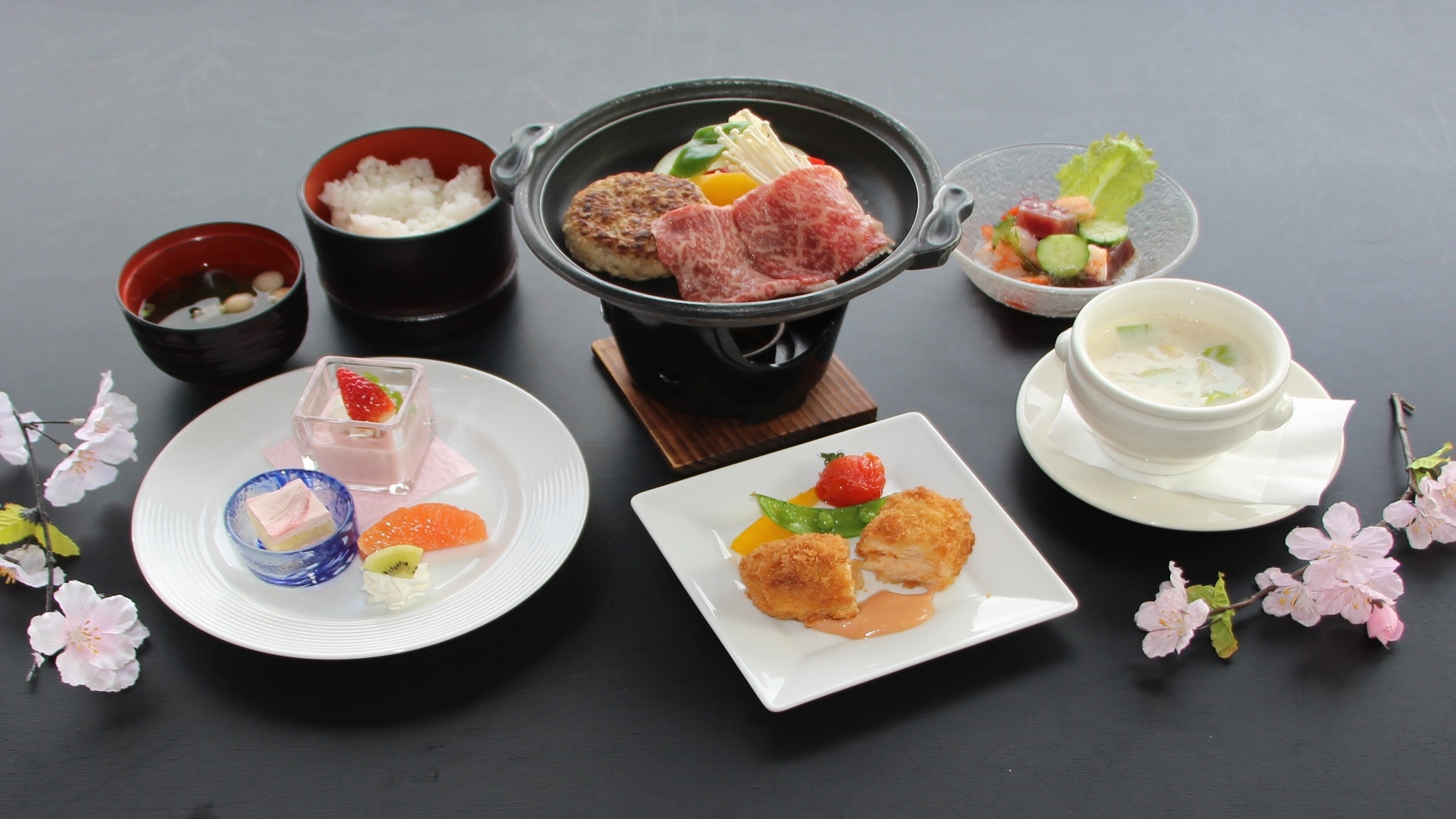 【1泊2食】スタンダードプラン！温泉・プール・フィンランドサウナ・マシンジム無料（3月〜5月）