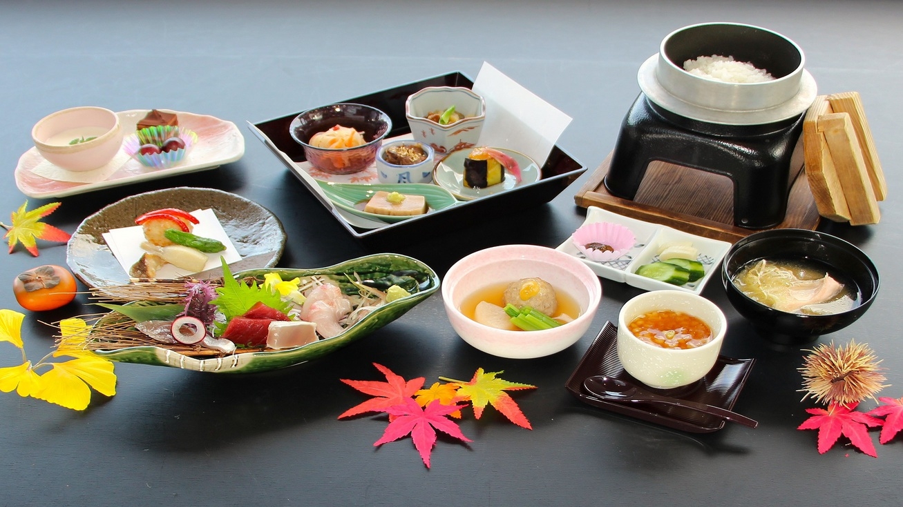 【1泊2食付】3種より選べる1品！ 全8品　 温泉・プール・ジム・駐車場無料（9月〜11月）