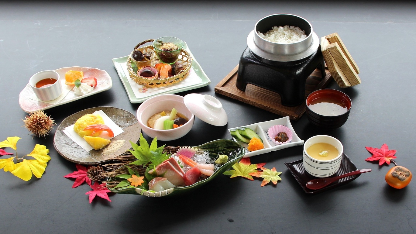 【1泊2食付】3種より選べる1品！ 全8品　 温泉・プール・ジム・駐車場無料（9月〜11月）
