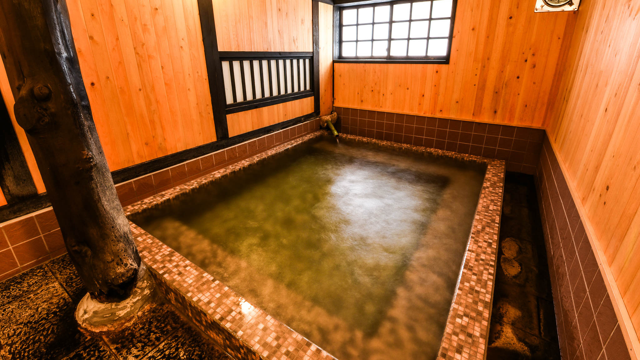 【内風呂】タイル風呂（男女日替わり）