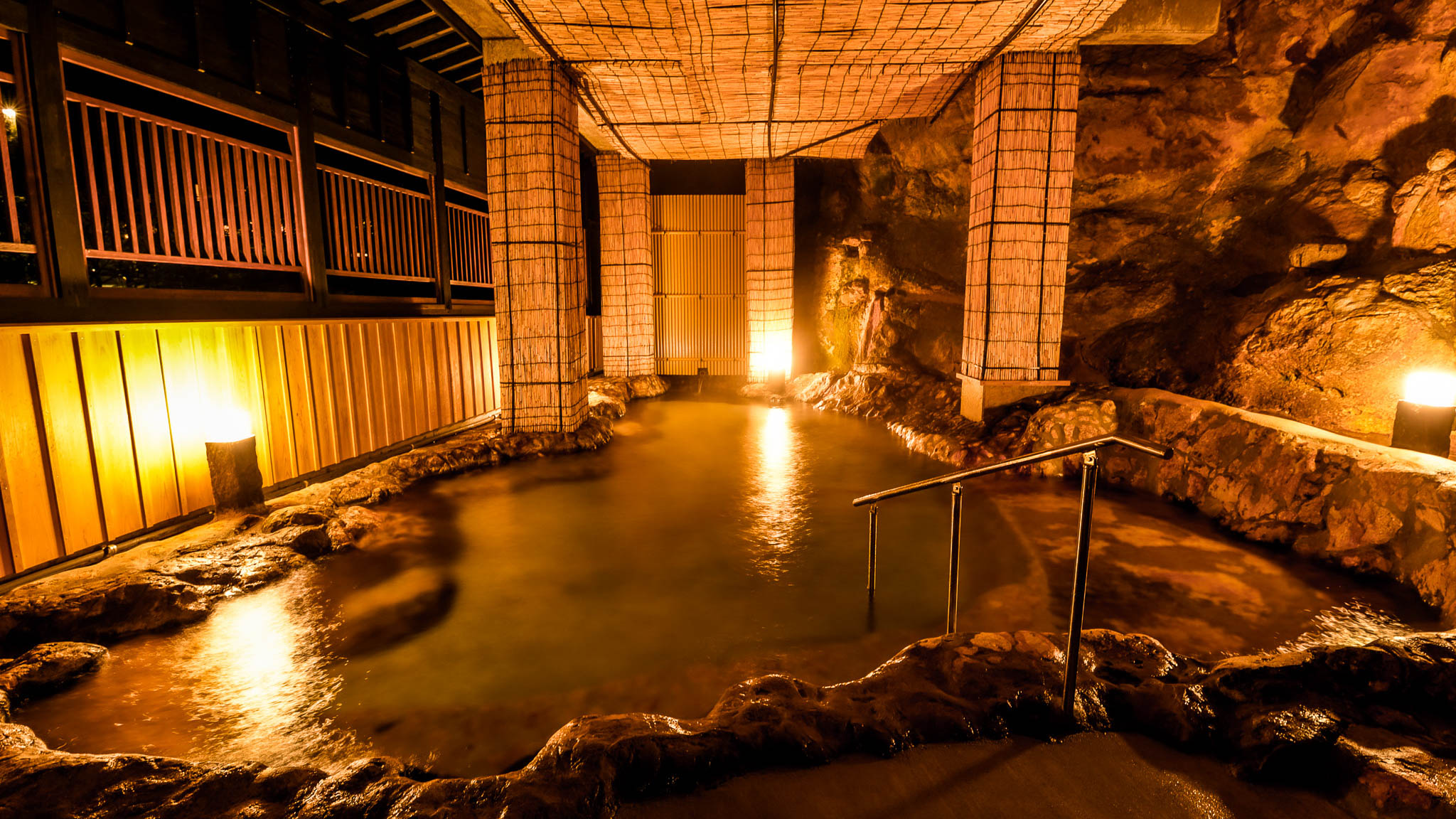 【露天風呂】岩戸風呂