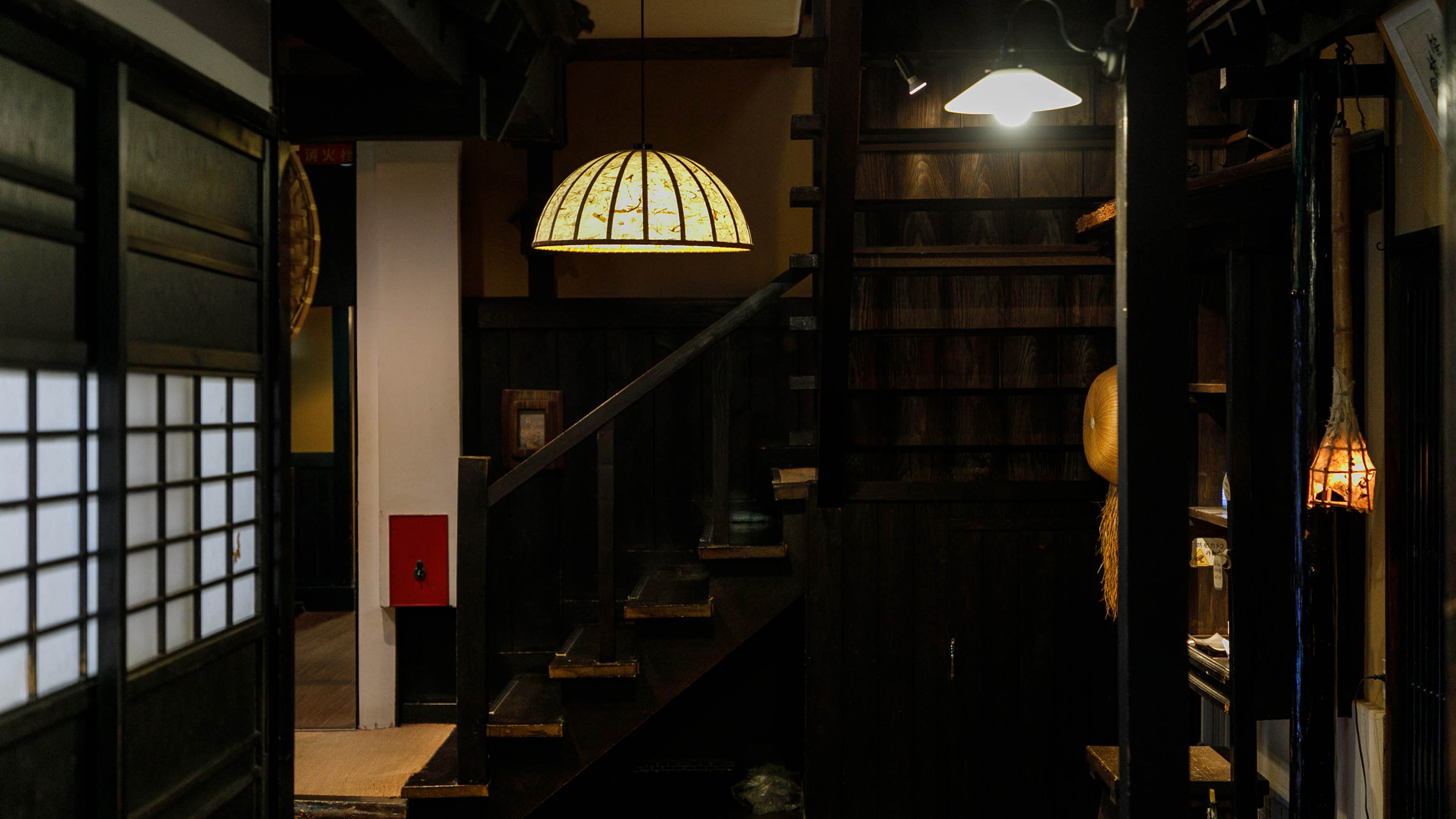 日本昔話を思わせる、素朴であたたかな雰囲気