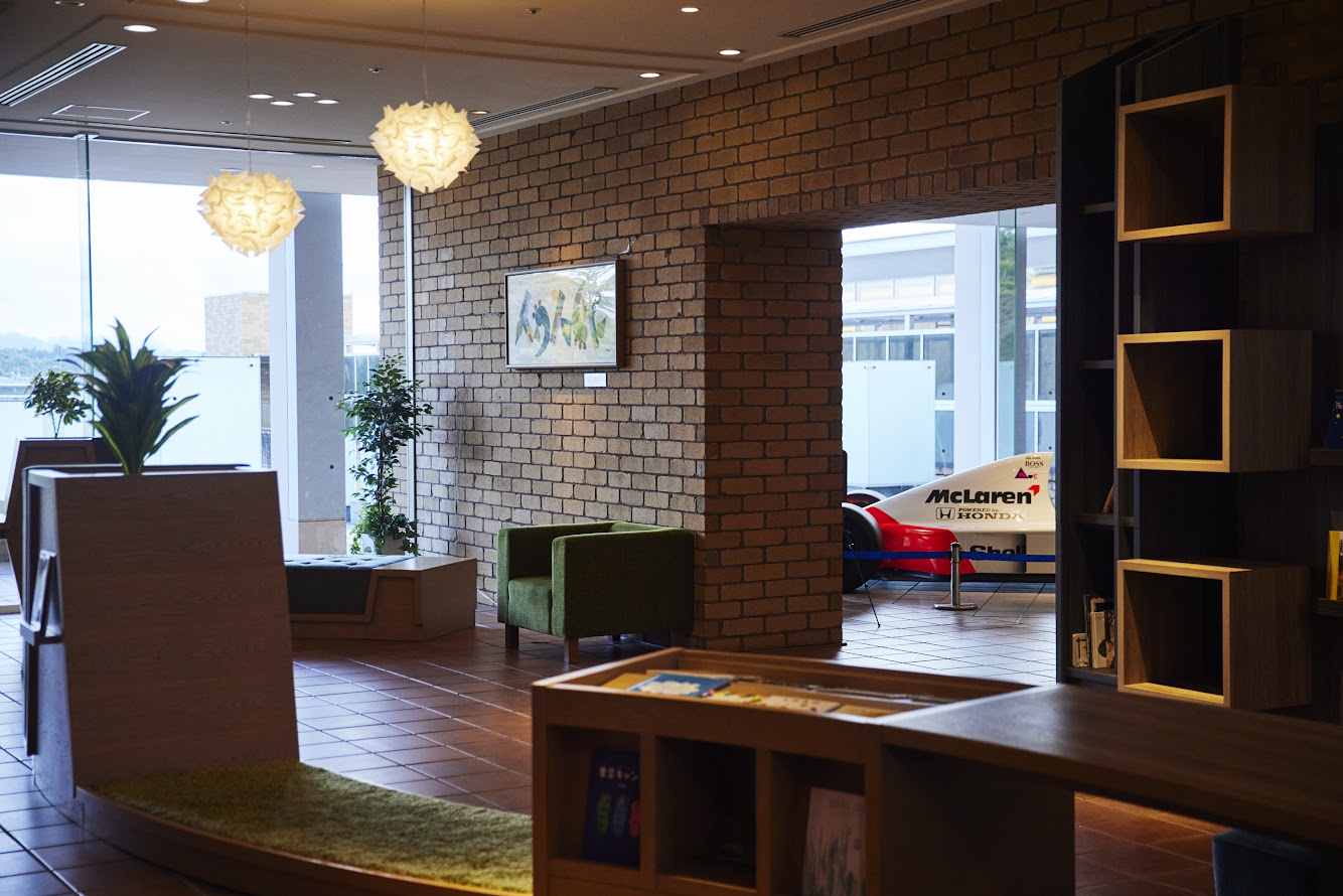 ロビーラウンジ