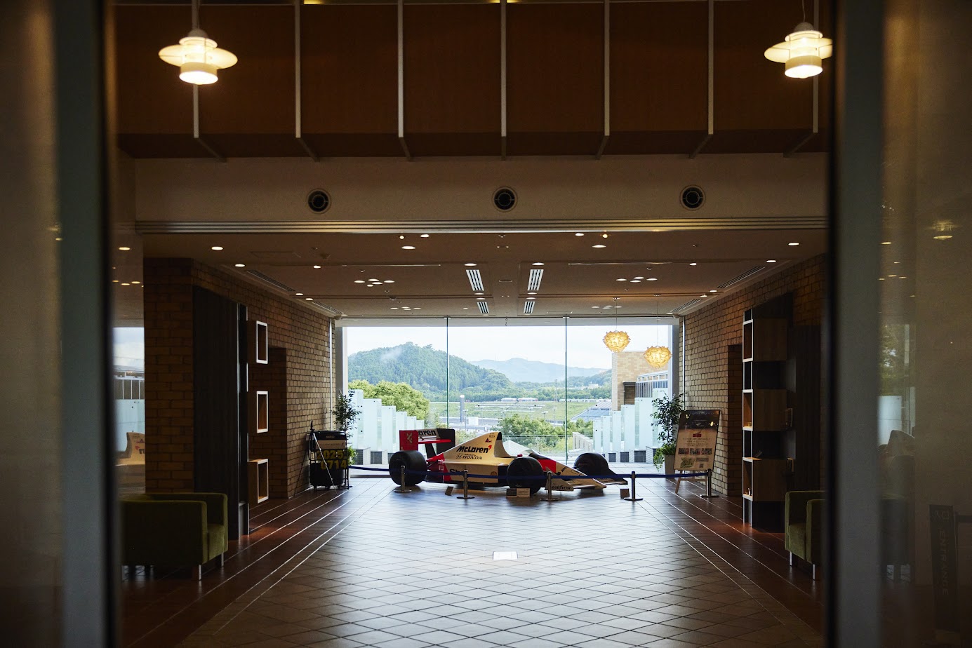 ロビーラウンジ