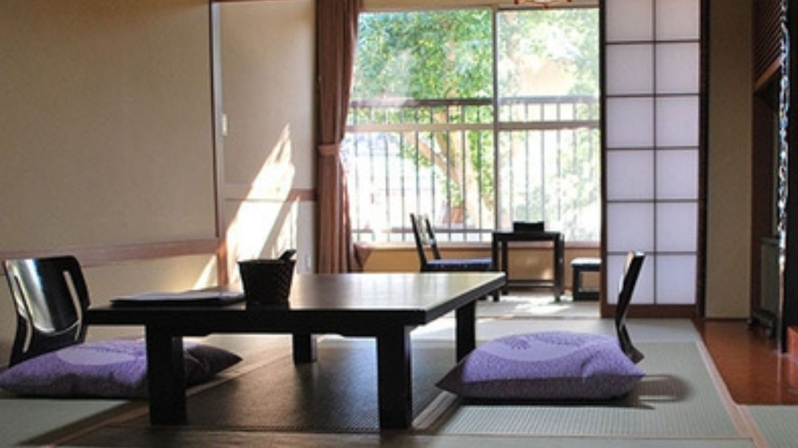 愛犬と泊まれる専用客室(2F二間続き)