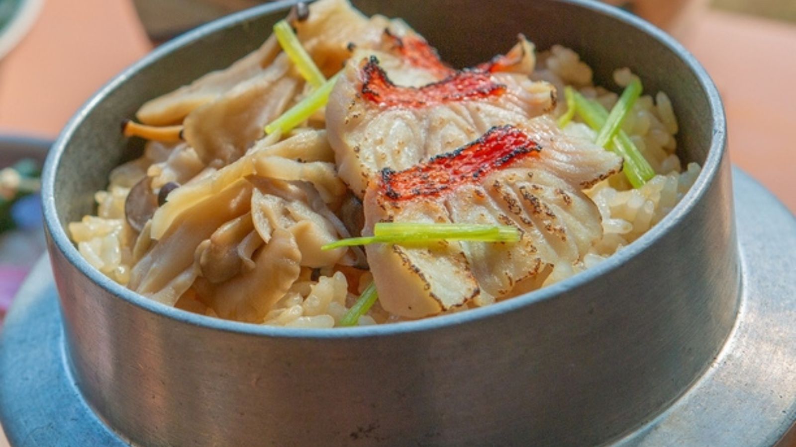 【1泊夕食】早朝出発OK！お肌に効く「生」源泉と海の幸堪能♪  ゆとり派は朝食なしで朝寝坊も安心♪